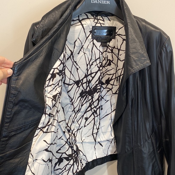 Danier leather motorcycle jacket - Picture 3 of 6